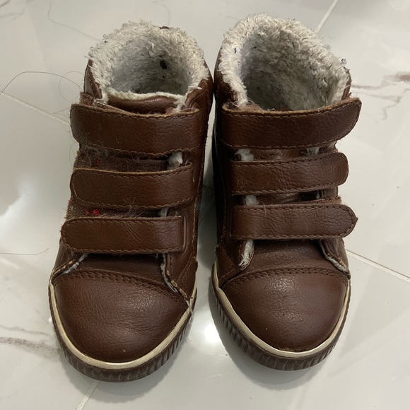 Gymboree high tops brown shoes. Size: 9. For toddlers. - Picture 5 of 5